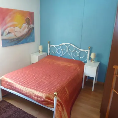 Home4u Apartment *